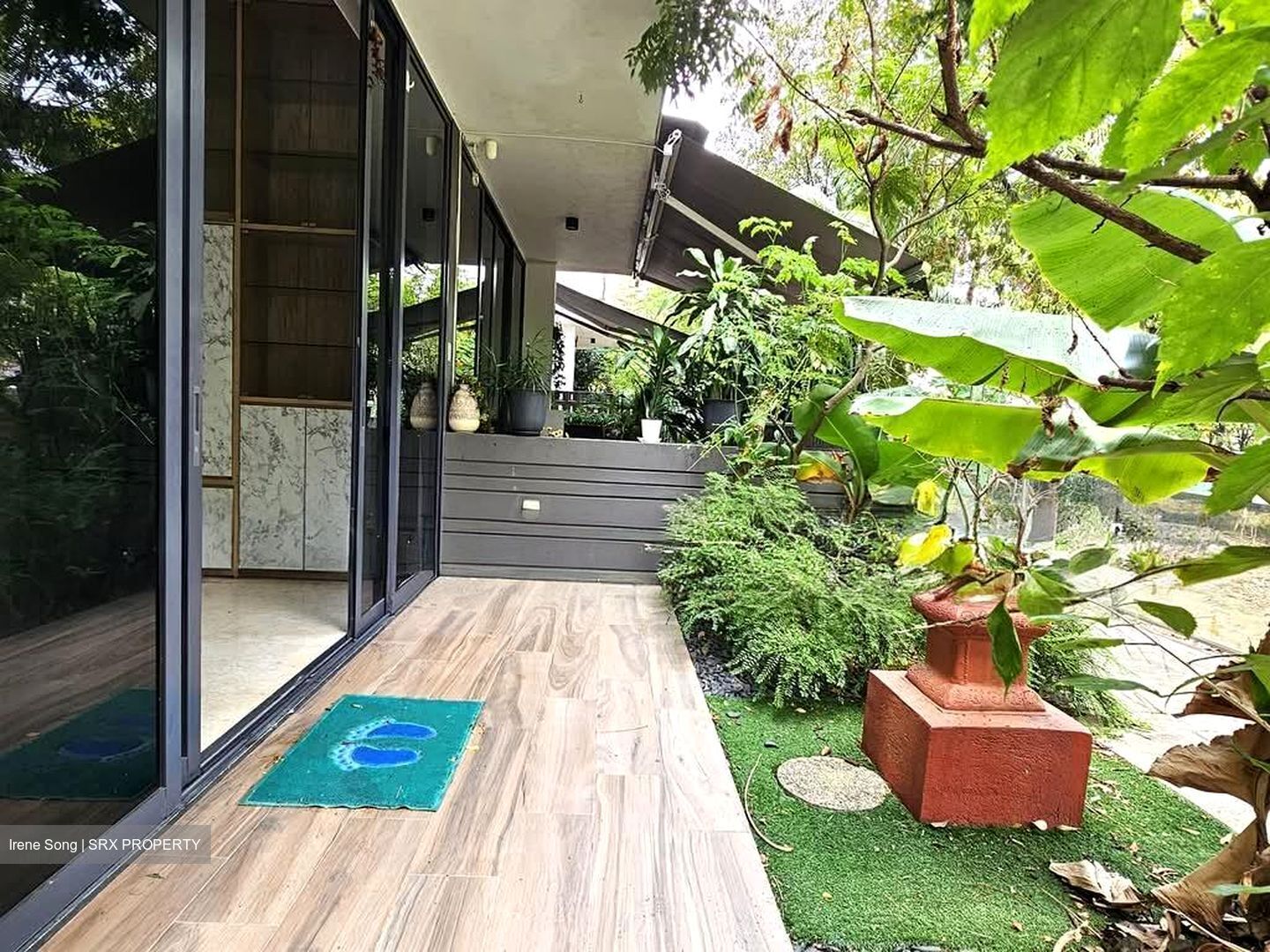 Alana (D28), Terrace #604722951